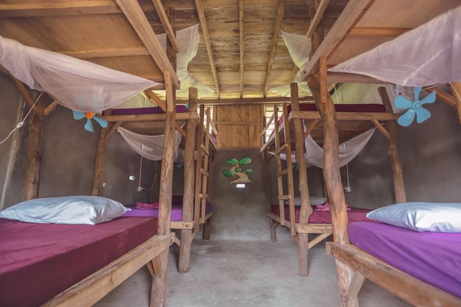 The Bonsai Hostel Koh Rong Sanloem Bagian luar foto